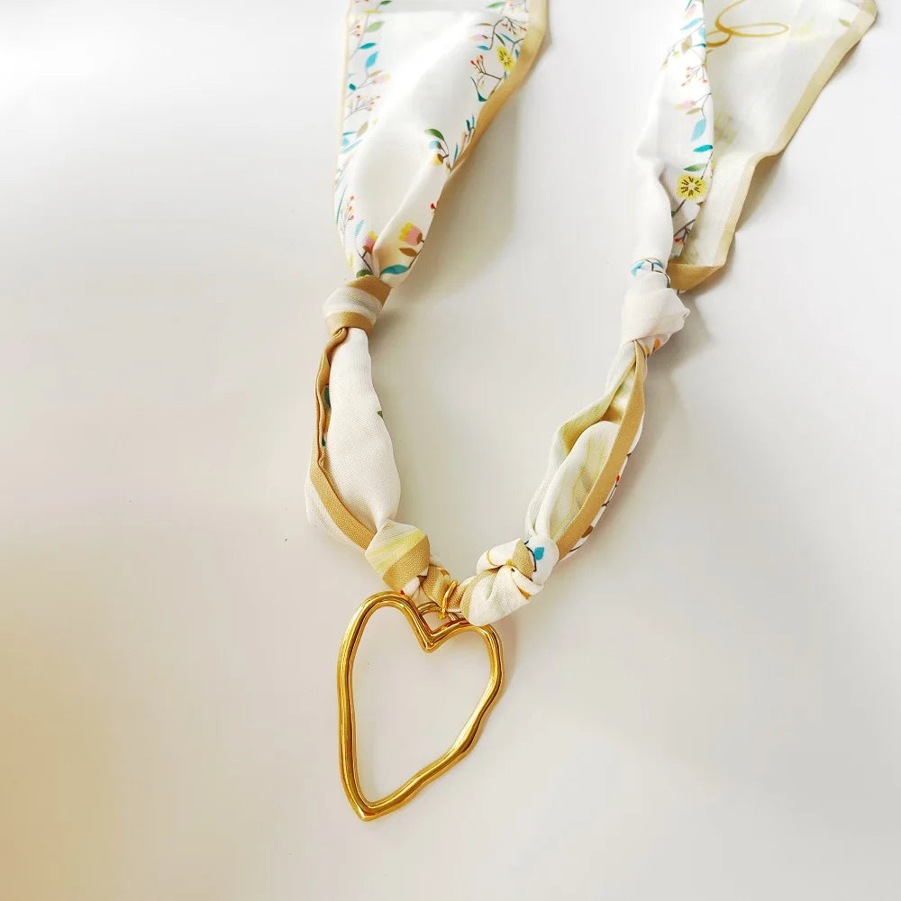 30 neue Feiertags-Spaß-Schal-Halskette mit riesigen Herzen oder kleinen Herzen, Weihnachtsgeschenk für Frauen, Mädchen, Mama