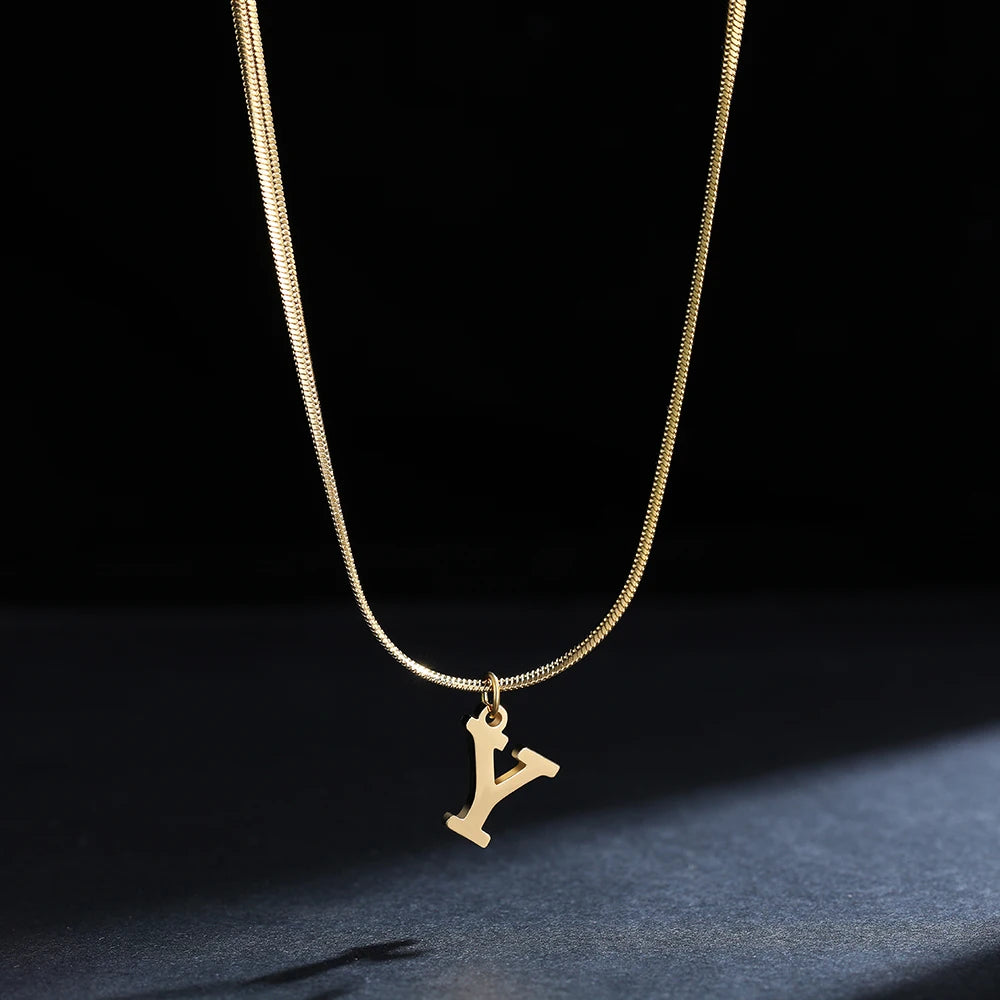 A-Z Alphabet vergoldeter Edelstahl Anhänger Halskette für Frauen Schlangenkette Anfangsbuchstabe Schlüsselbein Halsketten Kragen Schmuck