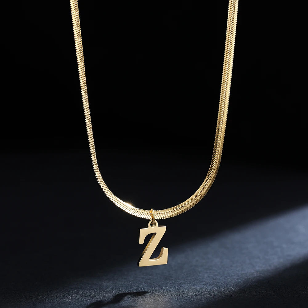 A-Z Alphabet vergoldeter Edelstahl Anhänger Halskette für Frauen Schlangenkette Anfangsbuchstabe Schlüsselbein Halsketten Kragen Schmuck