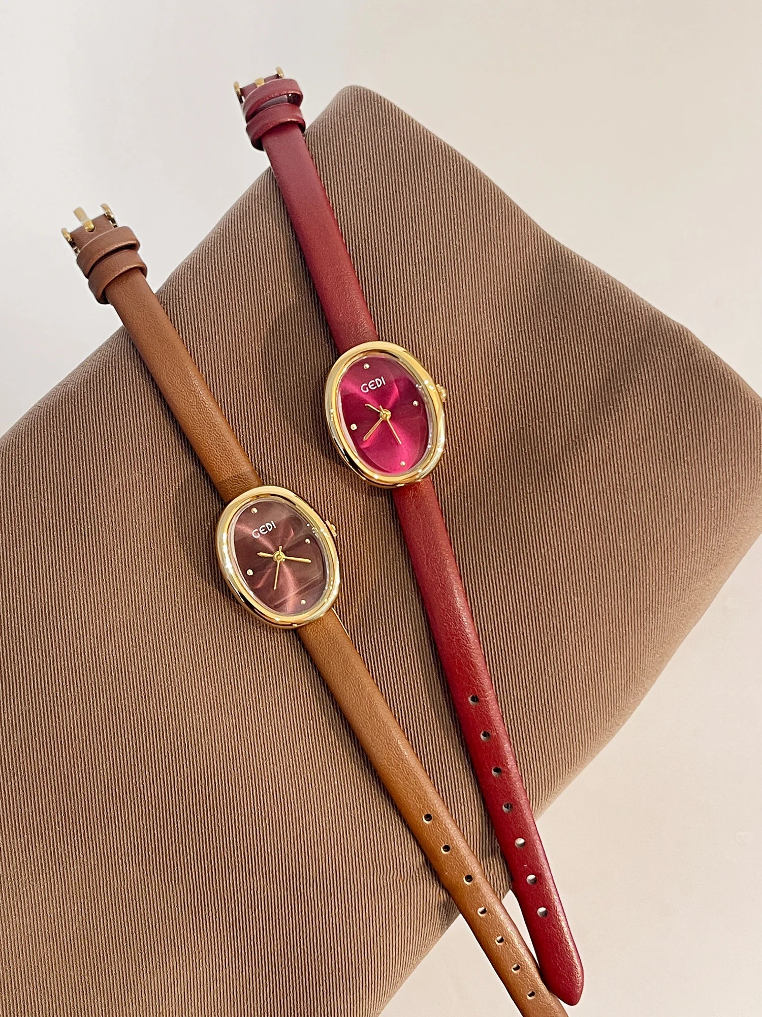 Elegante Luxus-Armbanduhren mit Lederarmband für Damen, wasserabweisender Quarzuhr mit kleinem ovalem Zifferblatt, perfektes Geschenk für Damen