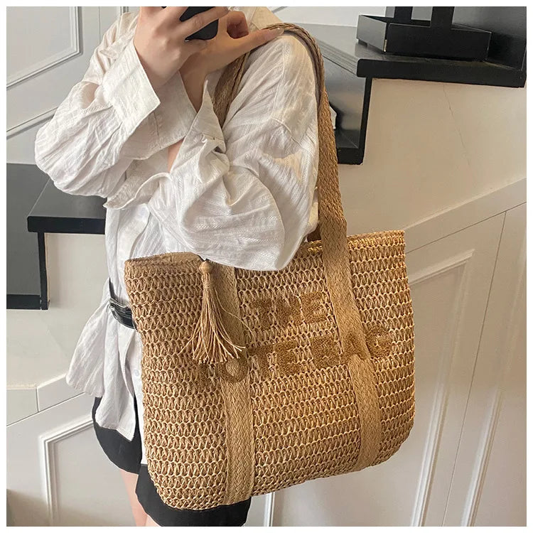 Französischer Stil, große Kapazität, gewebte Strohtasche für Damen, neue Strandurlaub-Umhängetasche, lässige Pendler-Einkaufstasche, Geldbörse