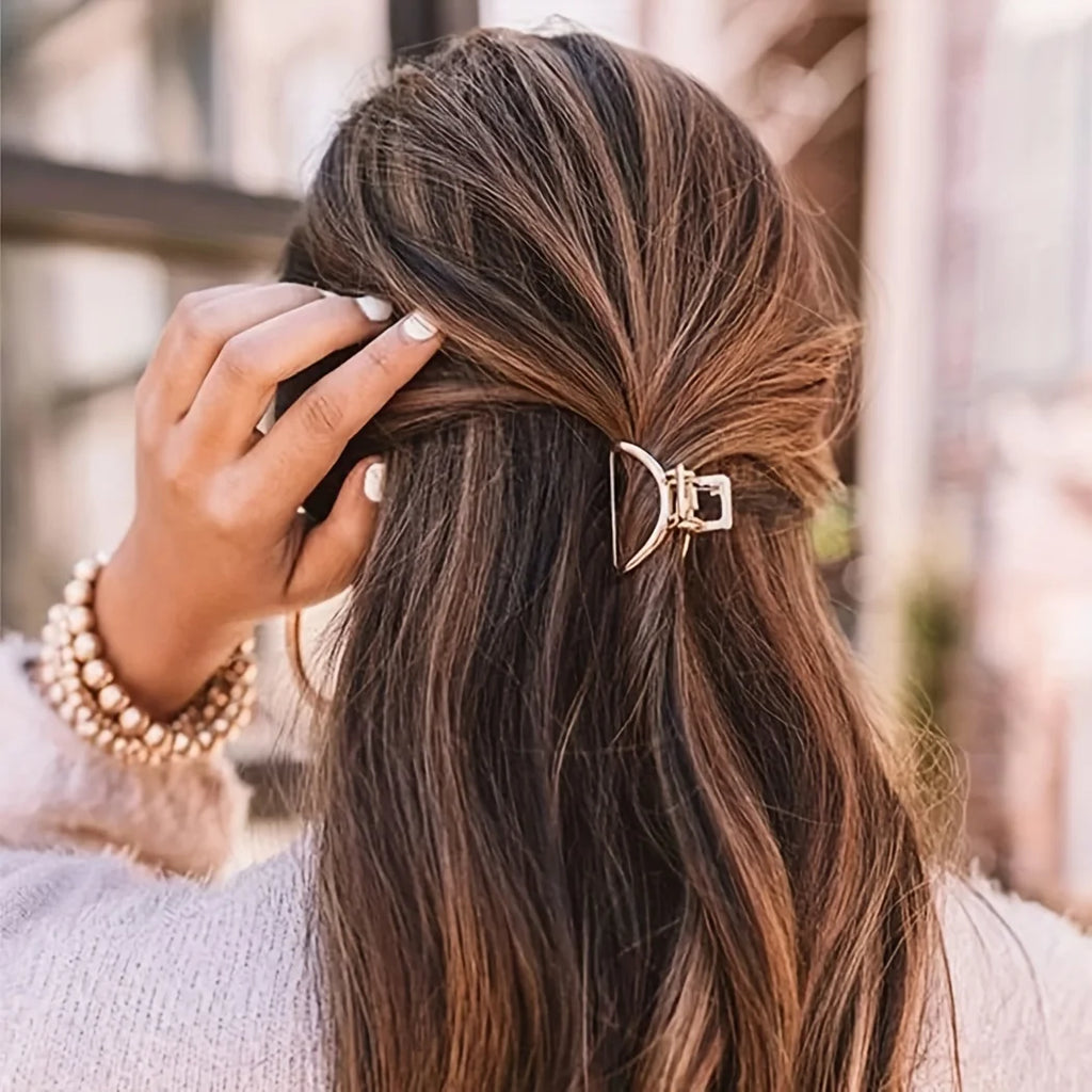 Mode Einfache Non Slip Mini Hohl Herz Metall Haar Klaue Clips Gold Geometrische Pony Barrettes Haar Kiefer Für Frauen Mädchen Täglich