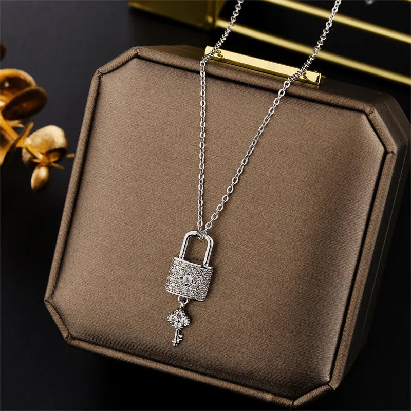 Luxus Zirkon Kristall Lock Schlüssel Anhänger Edelstahl Halsketten Für Frauen Sexy Party Hals Kette Schmuck