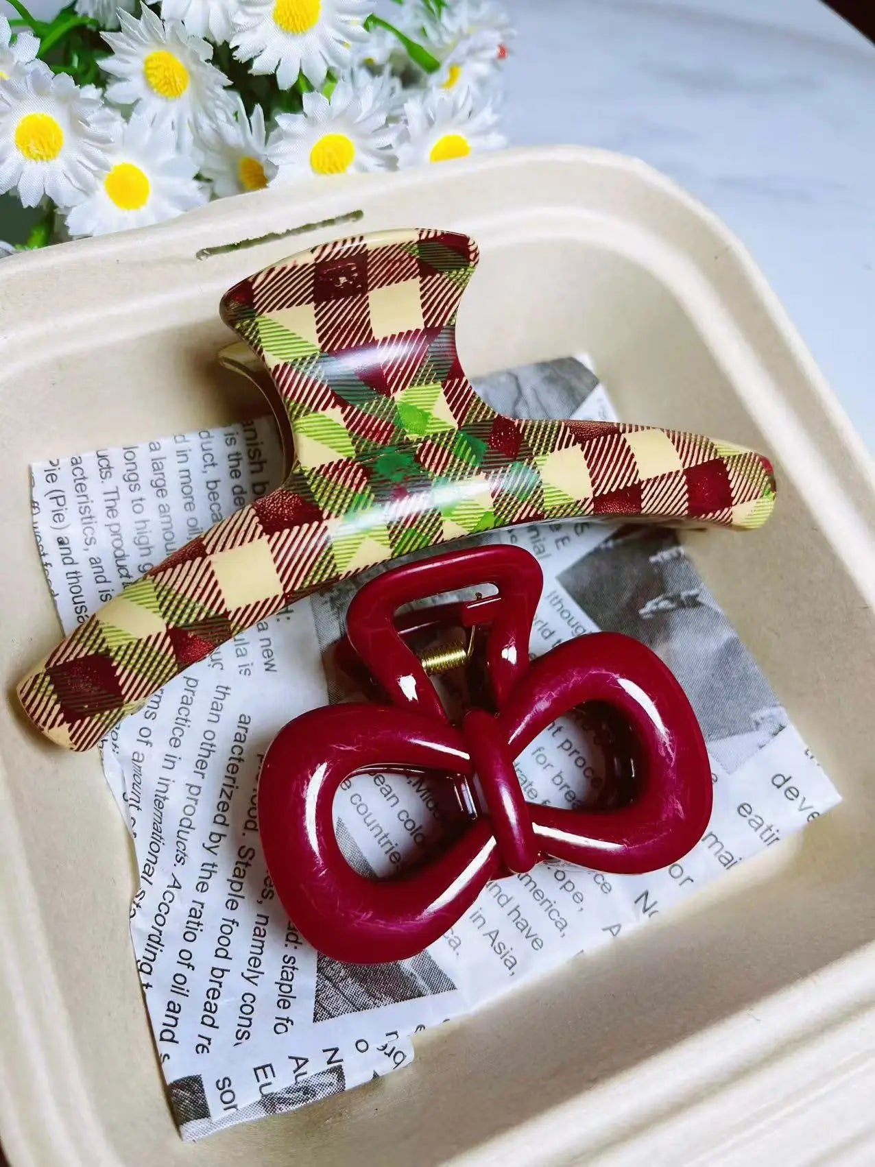 2-teiliges Vintage Haarclip-Set – Blau Polka Dots & Rote Schleife | Koreanische Haarspangen für Damen