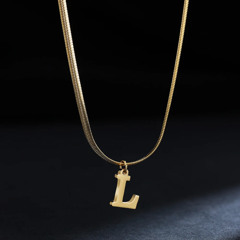 A-Z Alphabet vergoldeter Edelstahl Anhänger Halskette für Frauen Schlangenkette Anfangsbuchstabe Schlüsselbein Halsketten Kragen Schmuck