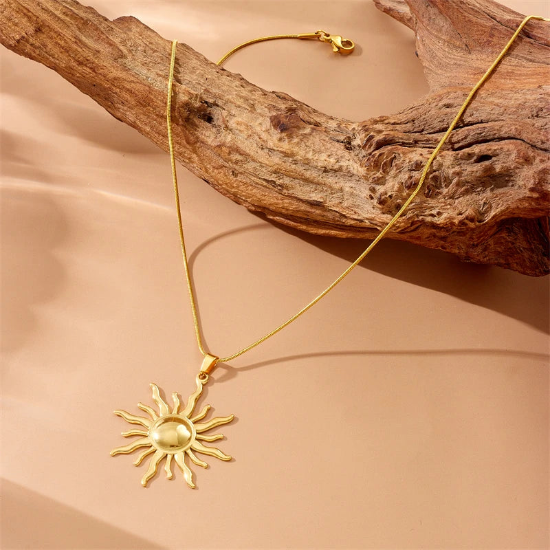 DIEYURO 316L Edelstahl Goldene Mode Sonne Anhänger Halskette Für Frauen Mädchen 2024 Neue Concise Solar Hals Kette Schmuck Geschenk