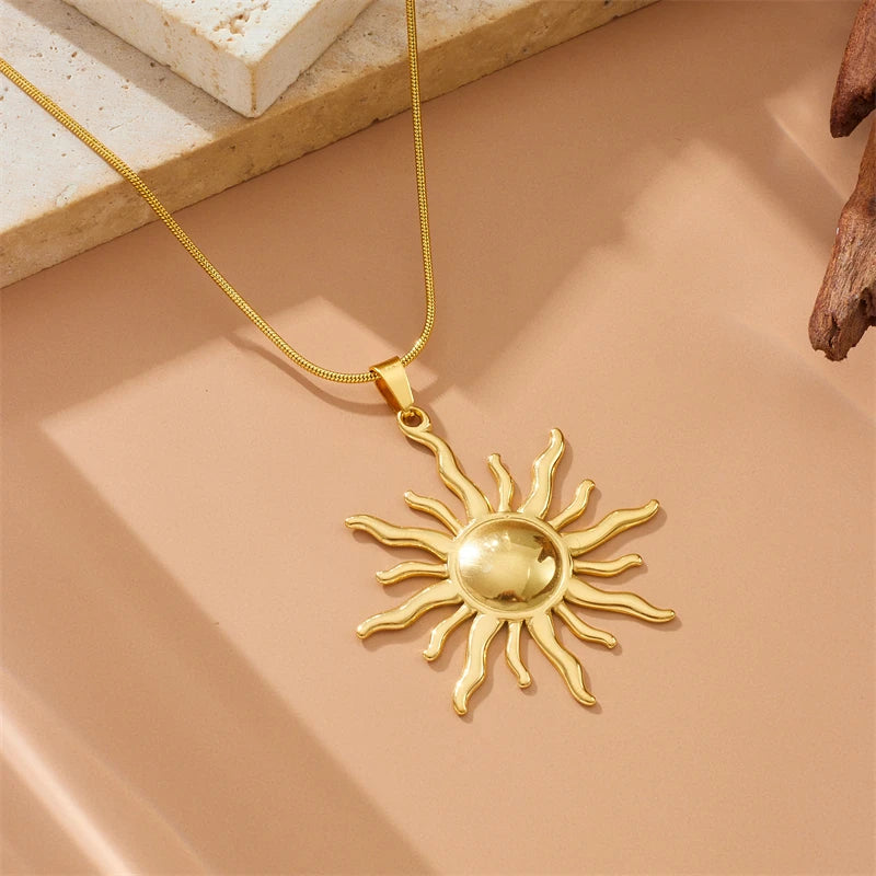 DIEYURO 316L Edelstahl Goldene Mode Sonne Anhänger Halskette Für Frauen Mädchen 2024 Neue Concise Solar Hals Kette Schmuck Geschenk