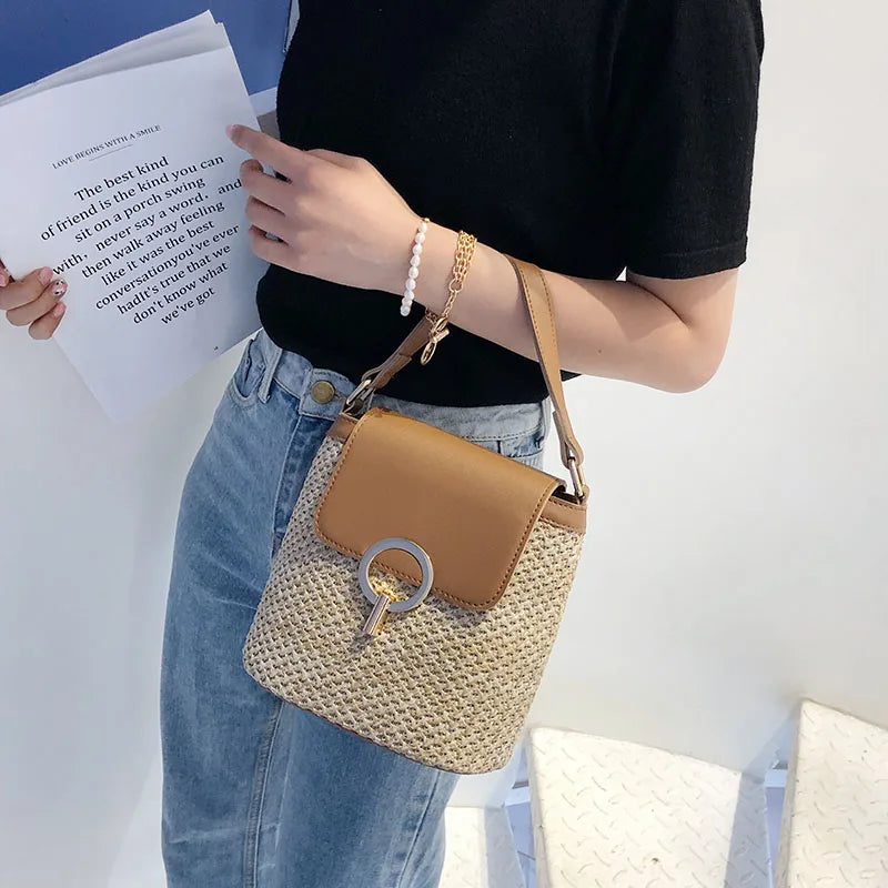 Strand Dame Reise Geldbörsen und Handtaschen Casual Ketten Stroh Eimer Taschen Frauen Sommer Umhängetasche Rattan Taschen Schulter Tasche Bolsa
