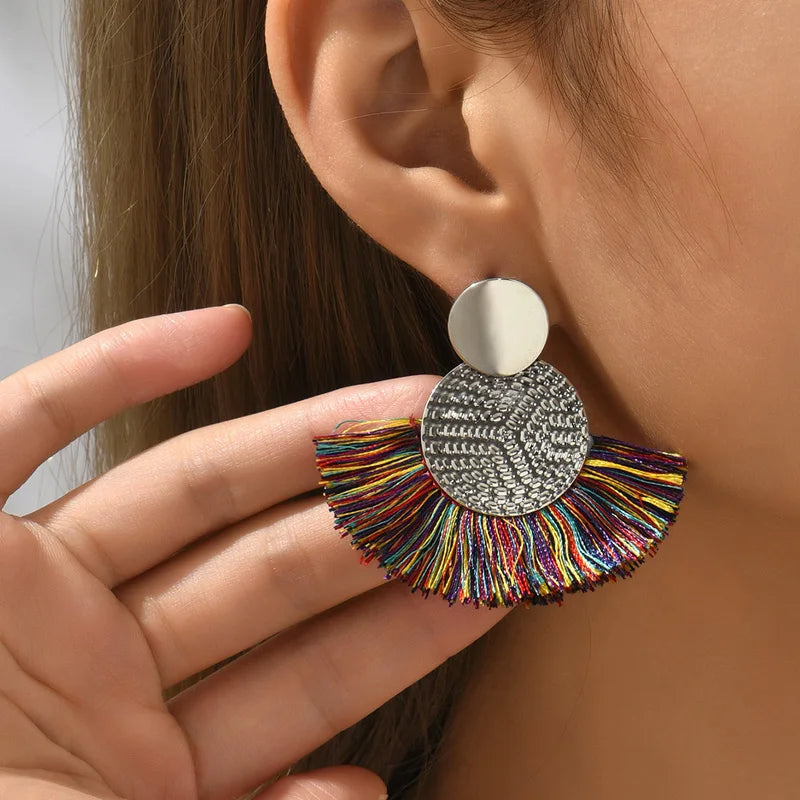 Mode Böhmischen Große Quaste Baumeln Weiße Fringe Weibliche Ohrringe Tropfen Ohrringe für Frauen Erklärung Hochzeit Schmuck