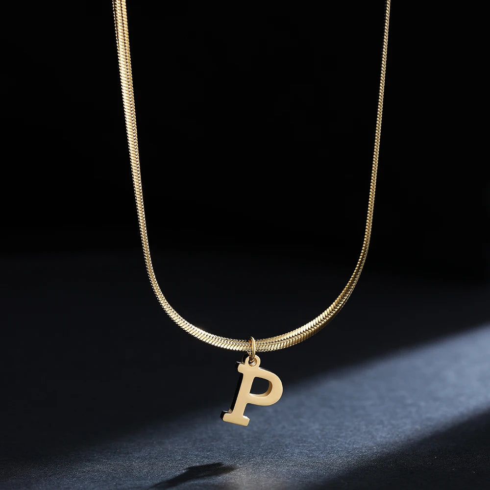 A-Z Alphabet vergoldeter Edelstahl Anhänger Halskette für Frauen Schlangenkette Anfangsbuchstabe Schlüsselbein Halsketten Kragen Schmuck
