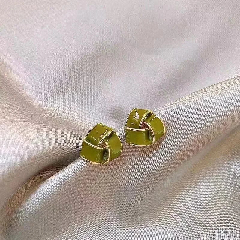 Koreanische Mode Glasierte Grüne Frische Kleine Stud Ohrringe Für Frauen Vintage Tropft Öl Geometrische Emaille Ohrring Partei Schmuck Geschenk