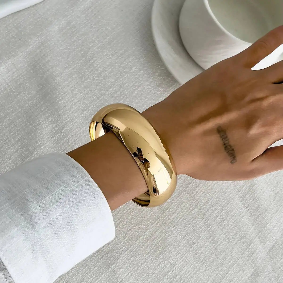 Salircon 3 Stil Trendy Übertrieben Harz Breite Armreif Frauen HipHop Gold Farbe Geometrische Heavy Metal Armreifen Armband Männer Schmuck
