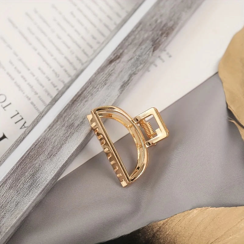 Mode Einfache Non Slip Mini Hohl Herz Metall Haar Klaue Clips Gold Geometrische Pony Barrettes Haar Kiefer Für Frauen Mädchen Täglich