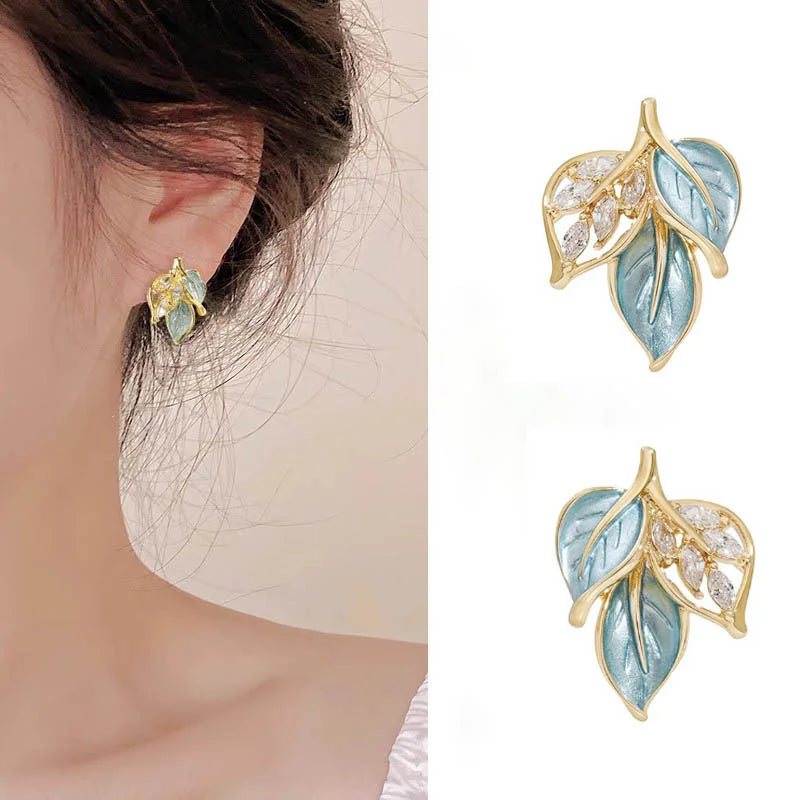 Zarter Blatt-Ohrring mit glänzendem Blatt für Damen, silberfarben/goldfarben, modische Ohrstecker, ausgefallenes Mädchen-Geschenk 2024, Schmuckgeschenke