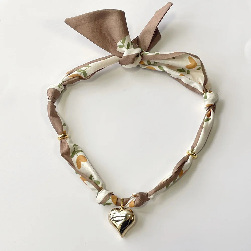30 neue Feiertags-Spaß-Schal-Halskette mit riesigen Herzen oder kleinen Herzen, Weihnachtsgeschenk für Frauen, Mädchen, Mama