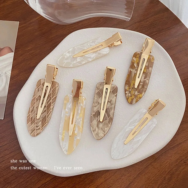 4 stücke Einfache Gemischte Farbe Haar Clips Seite Keine Spur Pony Entenschnabel Clips Elegante Damen Kopfbedeckungen Haar Zubehör