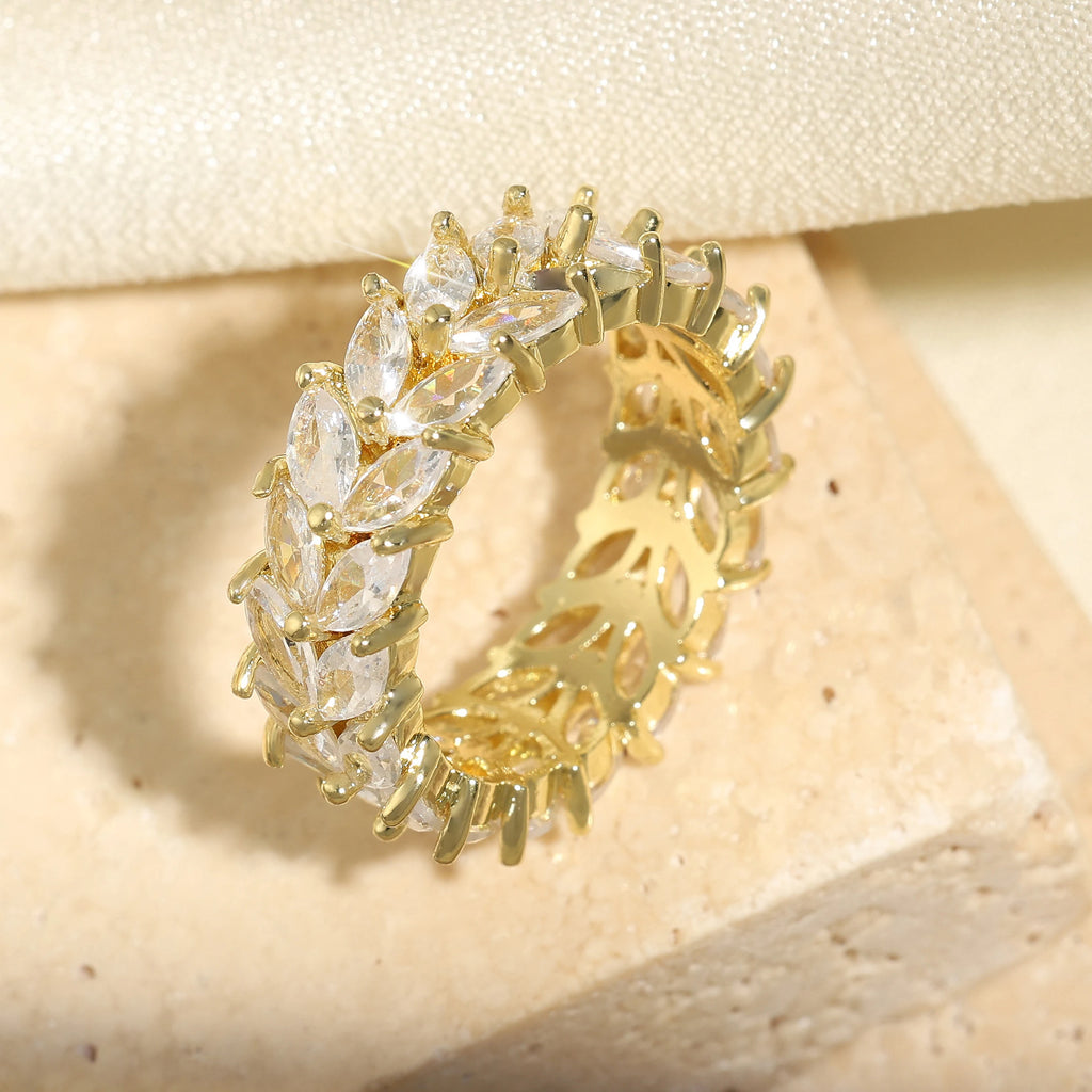 Klassische Baguette-Zirkonia-Verlobungsringe für Damen, luxuriöser, 18 Karat vergoldeter Hochzeitsschmuck