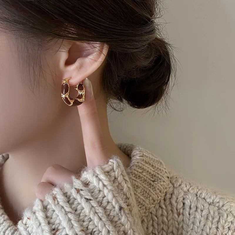 Vintage Tropft Öl U-förmigen Ohrring für Frauen Einfache Creolen Temperament Persönlichkeit Alle-passenden Schmuck Weibliche 2024
