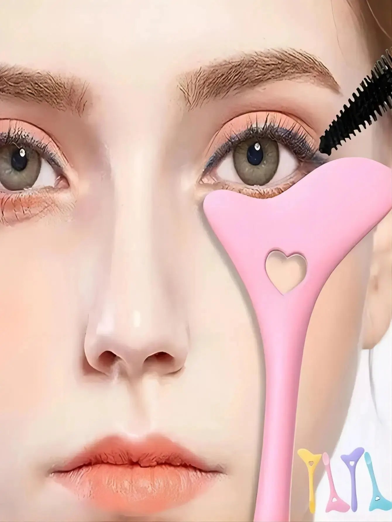 Multifunktionale Eyeliner- & Lippen-Schablone