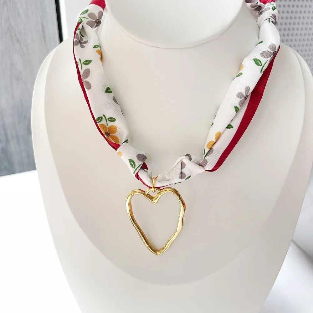 30 neue Feiertags-Spaß-Schal-Halskette mit riesigen Herzen oder kleinen Herzen, Weihnachtsgeschenk für Frauen, Mädchen, Mama