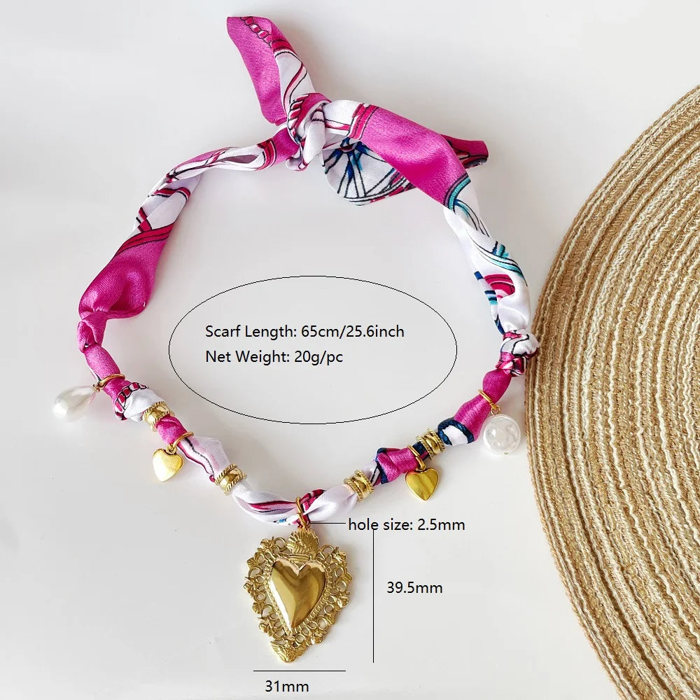 30 neue Feiertags-Spaß-Schal-Halskette mit riesigen Herzen oder kleinen Herzen, Weihnachtsgeschenk für Frauen, Mädchen, Mama
