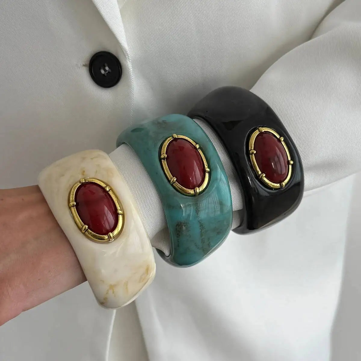 KunJoe Vintage Chunky Resin Acryl Armreif für Damen, Bohemian Geometrisch Unregelmäßiger Breiter Armreif, Schmuck Accessoire