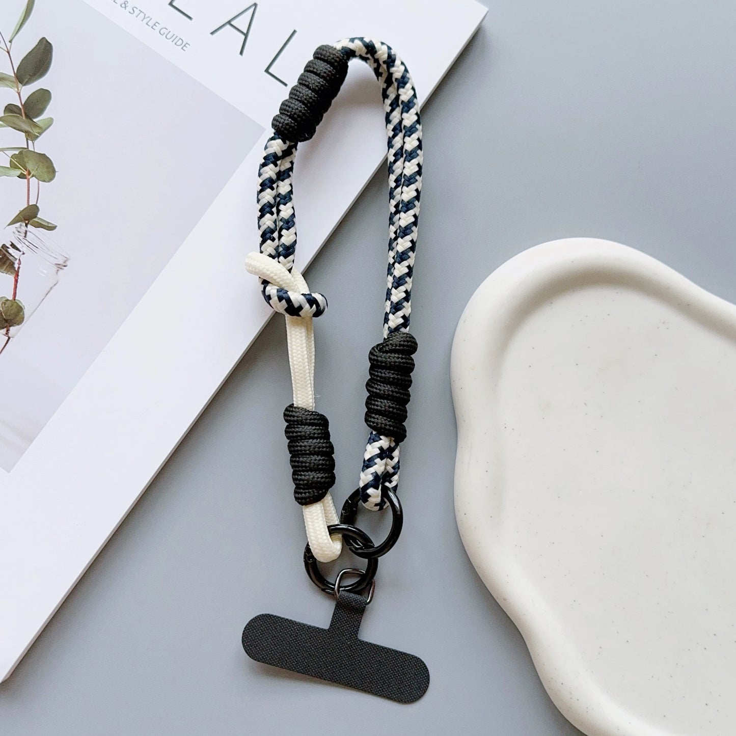 Kreative und wunderschöne Farbkombination, kreatives Cartoon-Armband, universelles Handy-Lanyard, Zubehör-Anhänger