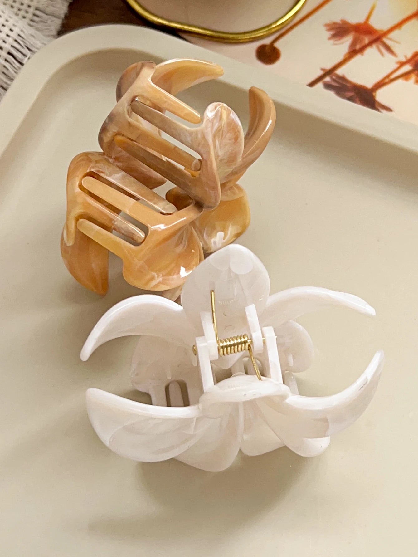 Hawaiianische Blumenkrallenklammern für Frauen, Blumen-Haarklammern mit Marmorader für dünnes Haar, süßer Strand-Haarschmuck