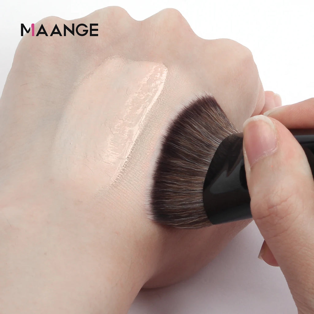 MAANGE Flachkopf-Grundierungspinsel mit Box – Für Puder, Rouge & Concealer