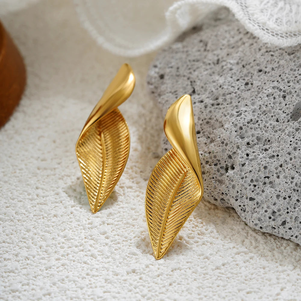 Mode Glänzende Drei-Schicht Strukturierte Kreuzung Knoten Ohrringe für Frauen Gold Farbe Edelstahl Ohrring Vintage-Schmuck Geschenk