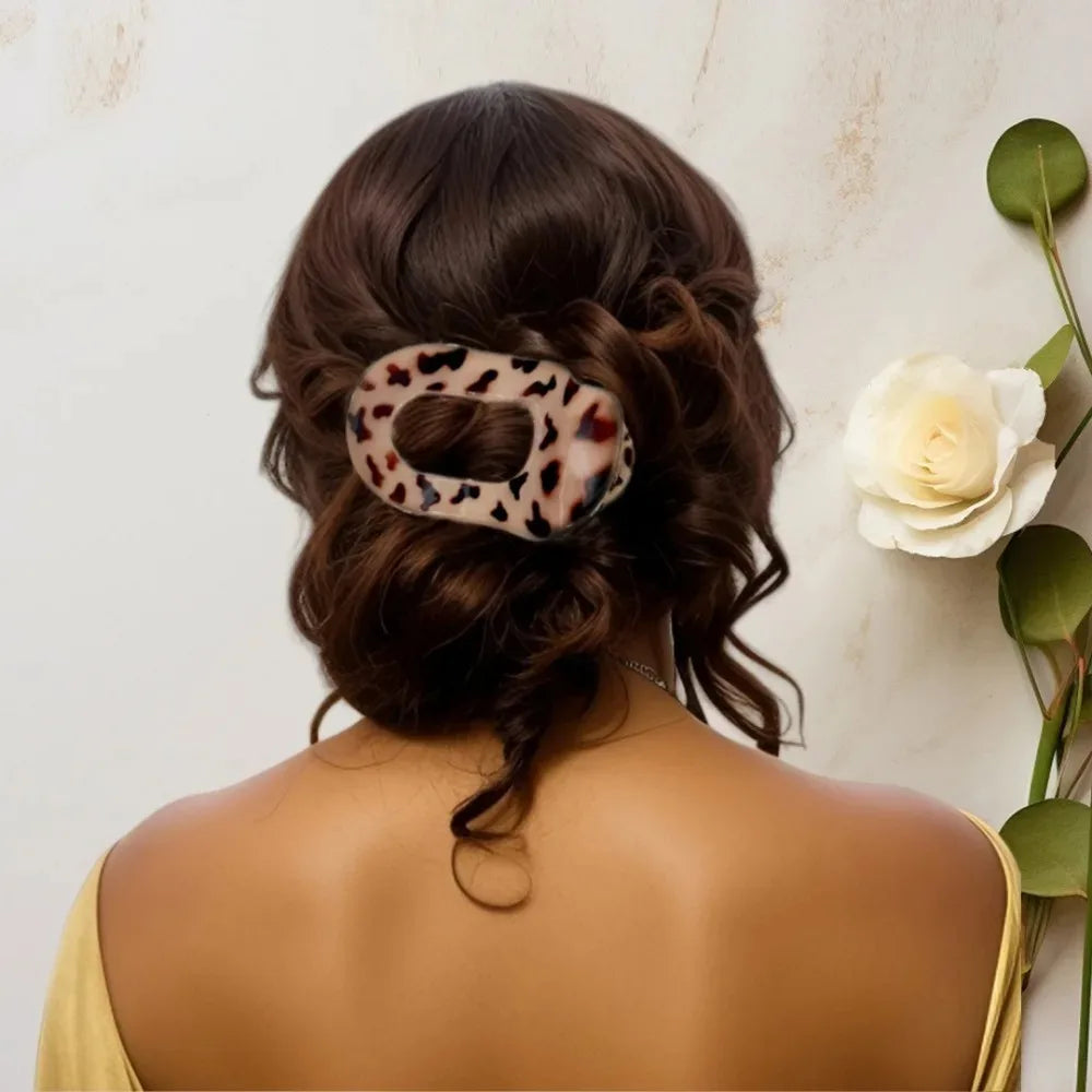 PC-Haarklammer für Frauen, neues Design, Leopardenmuster, matt, gebogen, flach, Styling-Haarspangen, Acryl, zum Liegen, Haar-Accessoires