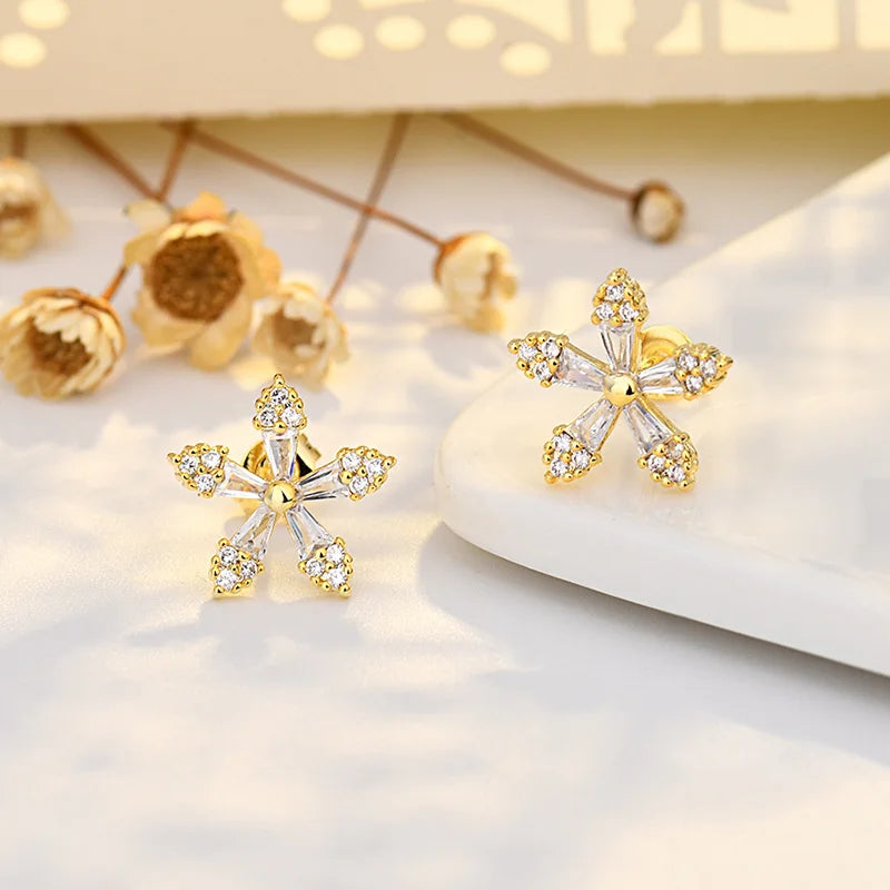 Zarter Blatt-Ohrring mit glänzendem Blatt für Damen, silberfarben/goldfarben, modische Ohrstecker, ausgefallenes Mädchen-Geschenk 2024, Schmuckgeschenke