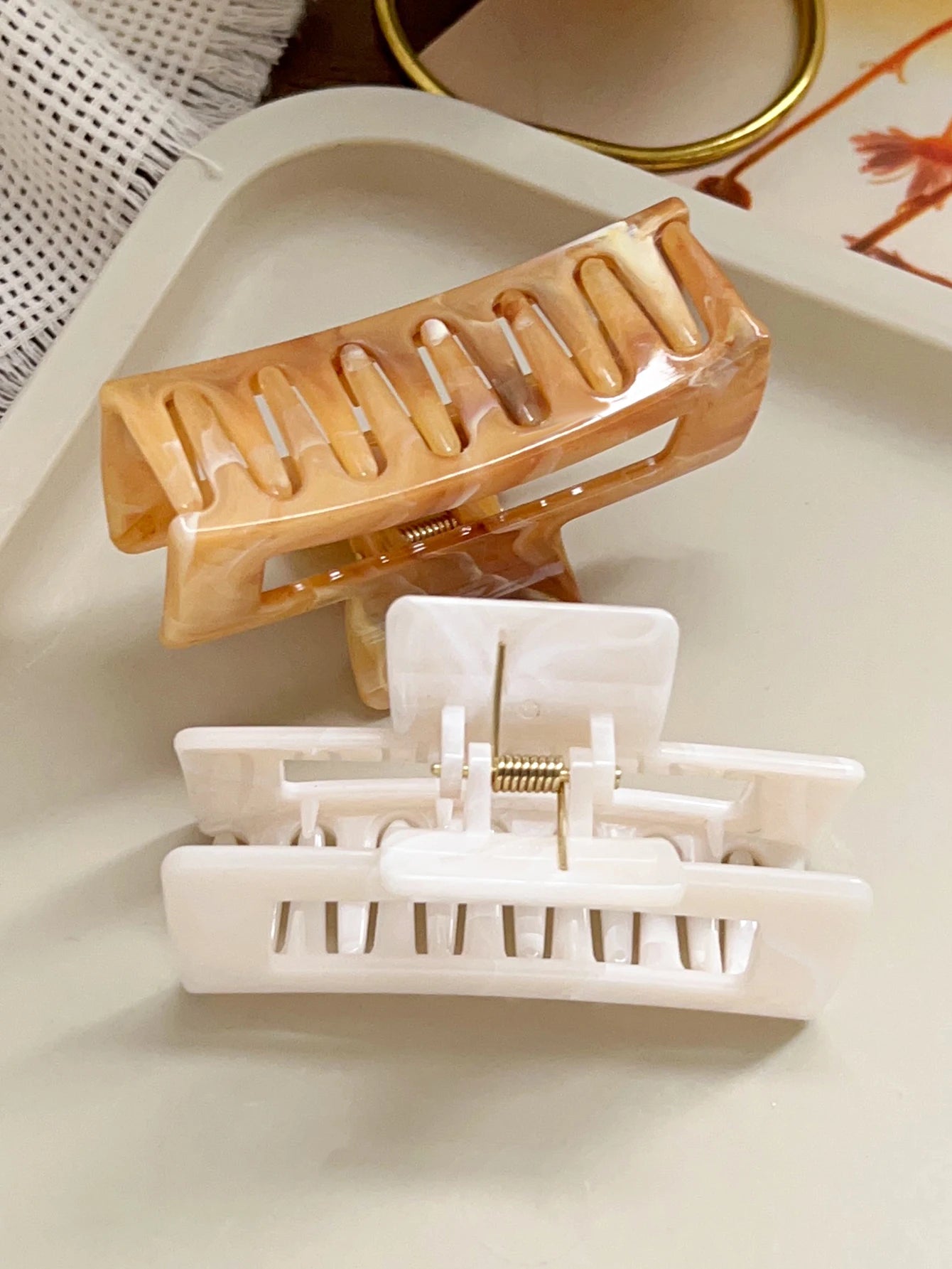 Große Marmor-Haarklammern 2er-Set – Starker Halt für dickes Haar