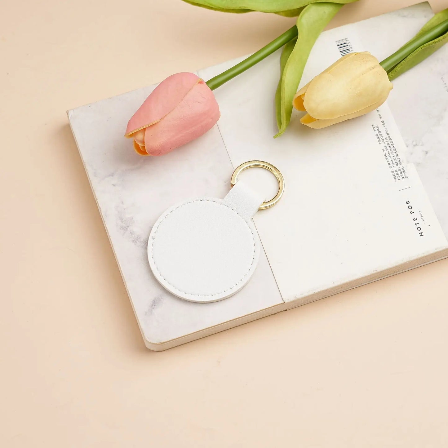 Personalisierter runder Schlüsselanhänger aus PU-Leder